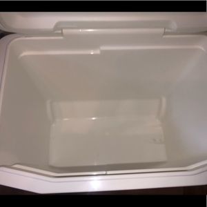 IGLOO COOLER